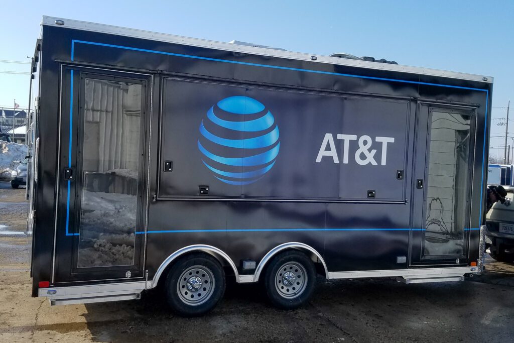 Mobile retail trailer for AT&T