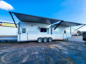 mobile grocery store trailer - exterior